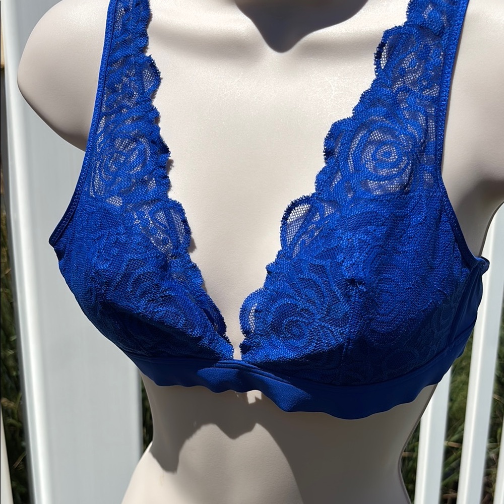 PINK Victoria’s Secret Lace Plunge Bralette Size Med Never Worn - Picture 1 of 5